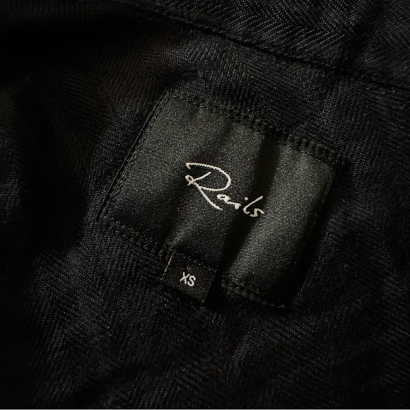 Rails Hunter Flannel Button Up Shirt - Picture 5 of 8